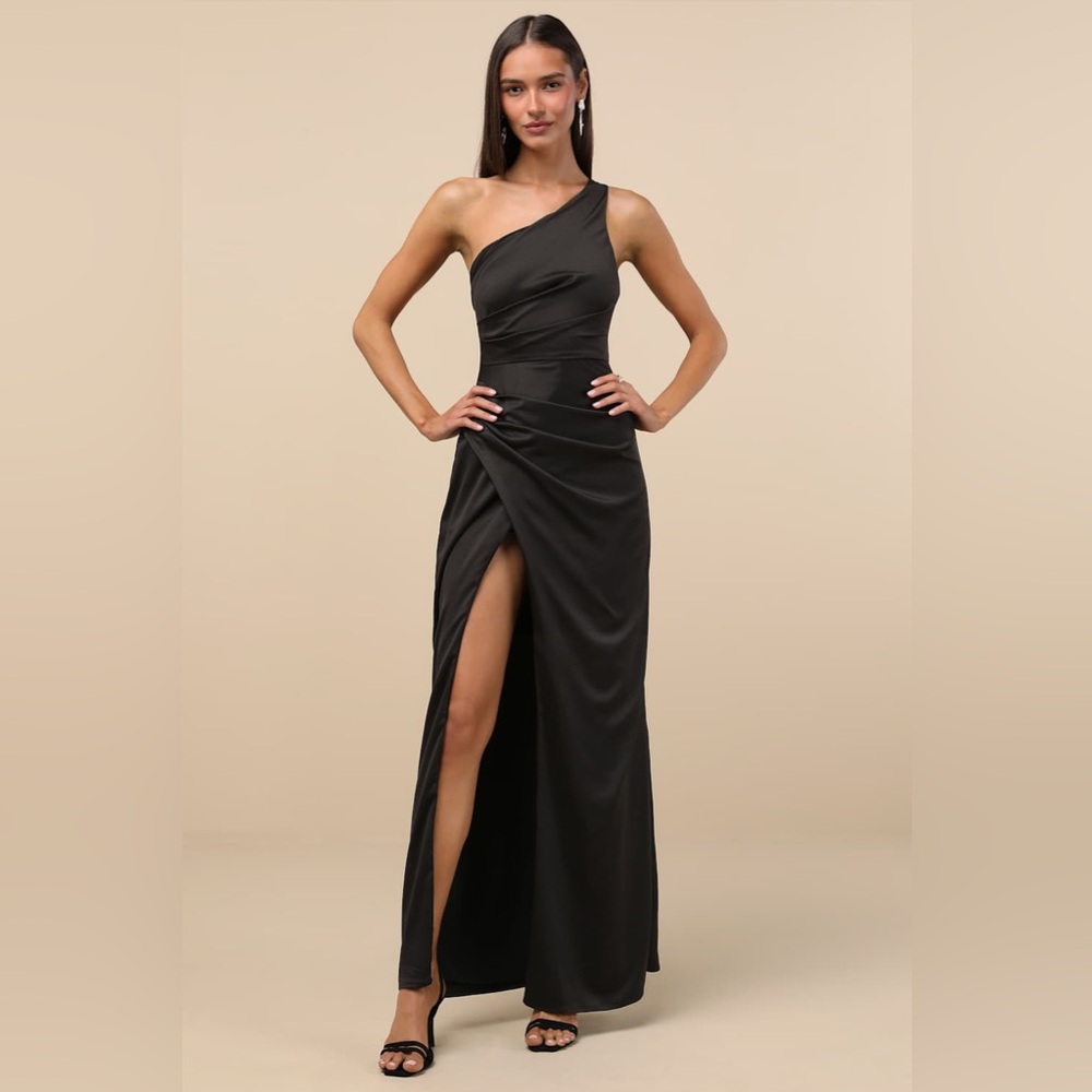 Lulus Dreaming of Elegance Black Satin One-Shoulder Maxi Dress size Large Formal